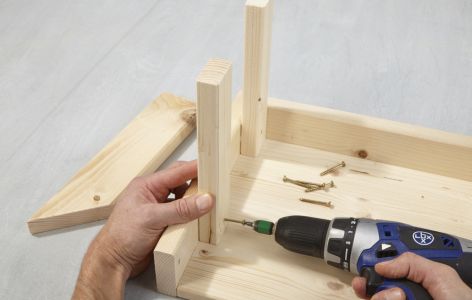 Gerüst für Holzkiste bauen