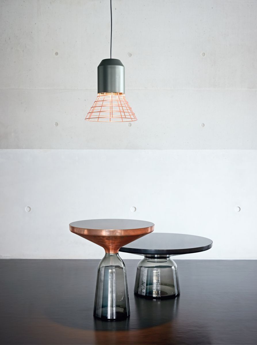 Der Möbelklassiker Bell Table mit dazu passender Leuchte