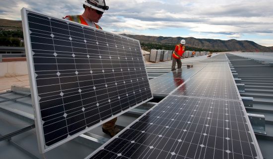 photovoltaikanlage solarstrom erzeugen haus