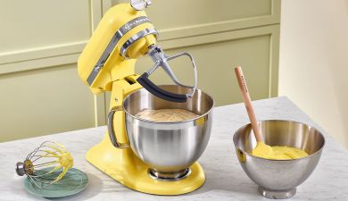 Küchenmaschine KitchenAid in neuer Farbe "Butter"