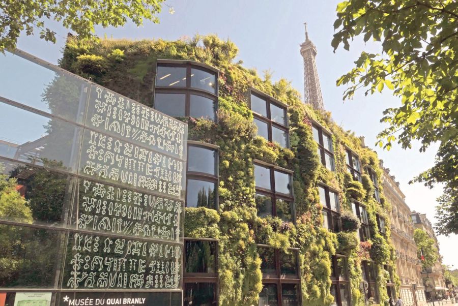 Fassade des MUSEE-DU-QUAI-BRANLY IN PARIS